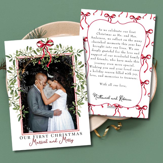 Cartes Pour Fêtes Annuelles Élégant Mistletoe Premier Noël Marié Photo (Créateur téléchargé)