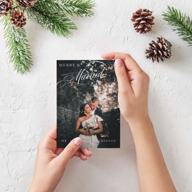 Cartes Pour Fêtes Annuelles Élégant Script Photo Mariés & Joyeux (Créateur téléchargé)