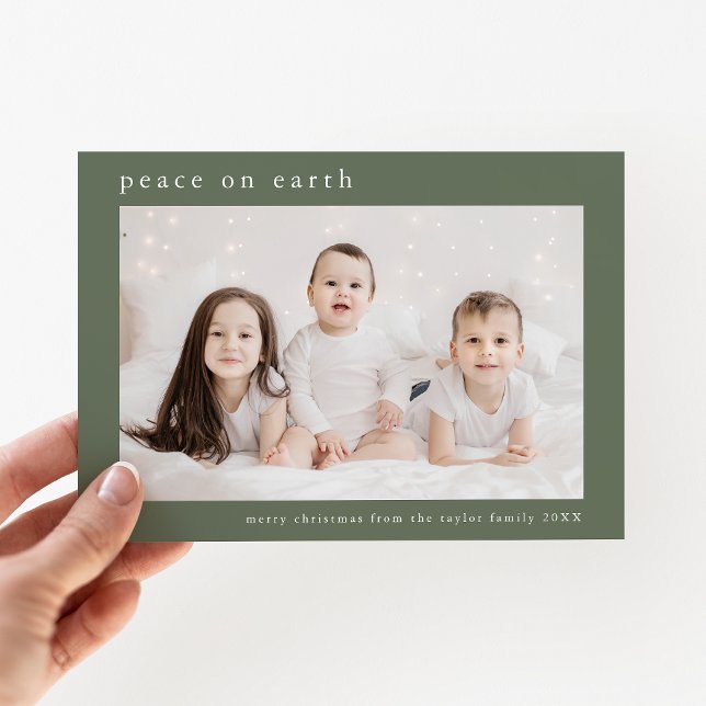 Cartes Pour Fêtes Annuelles EMELIA Green Family Photo Paix sur Terre Noël (EMELIA Green Family Photo Peace On Earth Christmas Holiday Card)