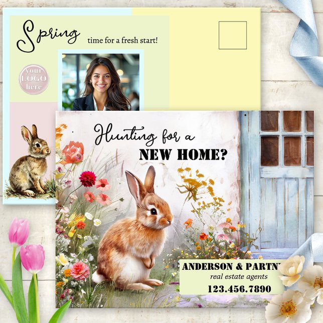 Cartes Pour Fêtes Annuelles Entreprise immobilière de Pâques (Artistic real estate Easter postcard featuring a watercolor bunny at the door of a new home)