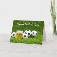 Fête du Père heureux du football avec le ballon su