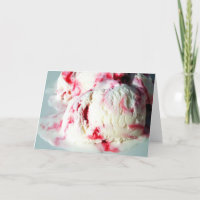 Glace à la framboise ondulée