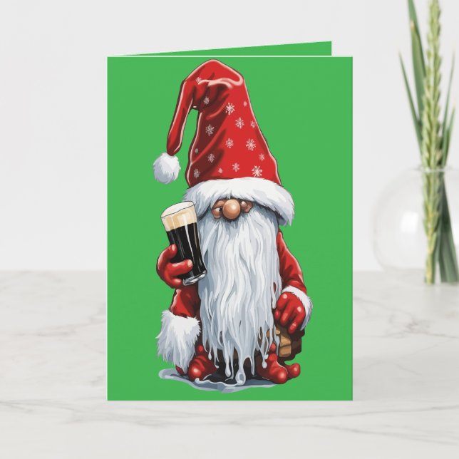Cartes Pour Fêtes Annuelles Gnome Festive Tenant Un Verre De ‎ Stout Irlandais (Devant)