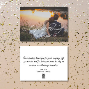 Cartes Pour Fêtes Annuelles joyeux et enfin marié jeunes mariés photo design