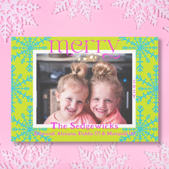 Cartes Pour Fêtes Annuelles Joyeux flocon de neige brillant Photo Maximale mod (Bright Merry Snowflakes photo card in pear green, turquoise, and fuchsia.)