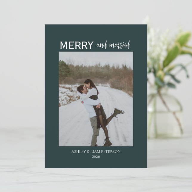 Cartes Pour Fêtes Annuelles Joyeux minimaux et mariés jeunes mariés Photo vert (Debout devant)