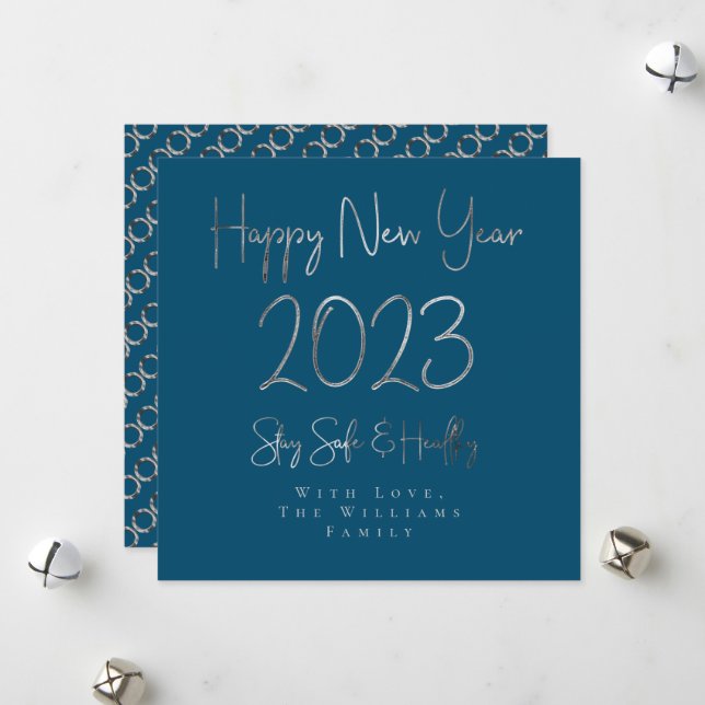 Cartes Pour Fêtes Annuelles Joyeux Nouvel An 2023 Élégant Script Ocean Blue (Devant/Arrière en situation)