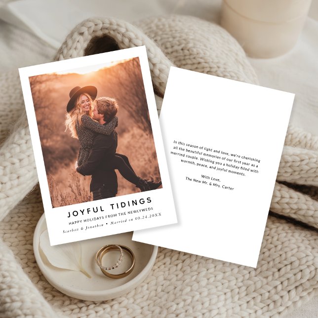 Cartes Pour Fêtes Annuelles Joyful Tidings | Modern Newlywed Christmas Photo (Créateur téléchargé)