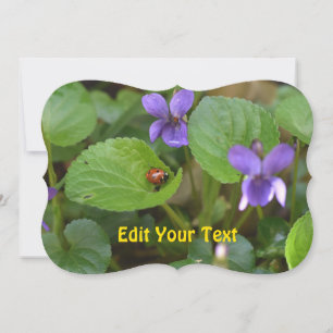 Cartes Pour Fêtes Annuelles Ladybug sur les fleurs de violet doux