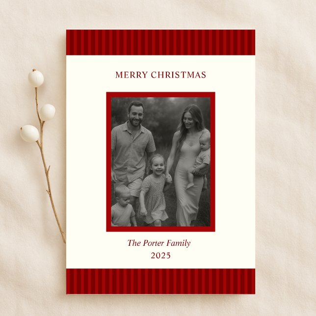 Cartes Pour Fêtes Annuelles Modern Christmas Minimal Family Photo Red Chic (Créateur téléchargé)