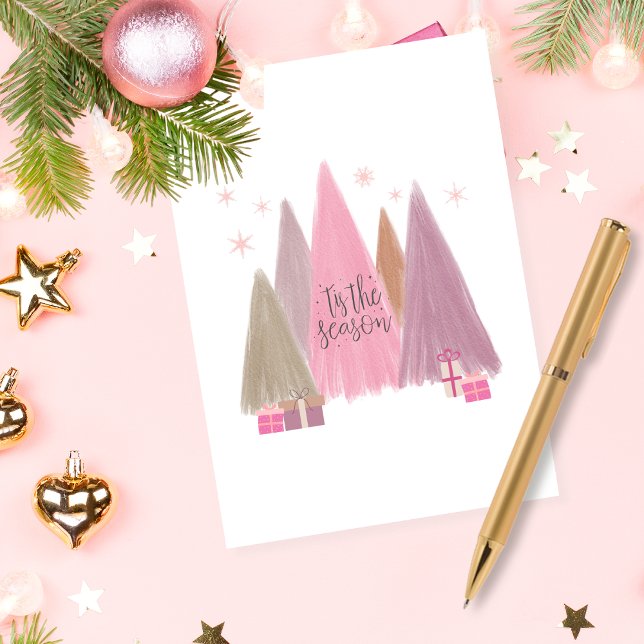 Cartes Pour Fêtes Annuelles Pastel Noël Arbres 'C'est la saison (The perfect pink holiday card for those who love pink.)