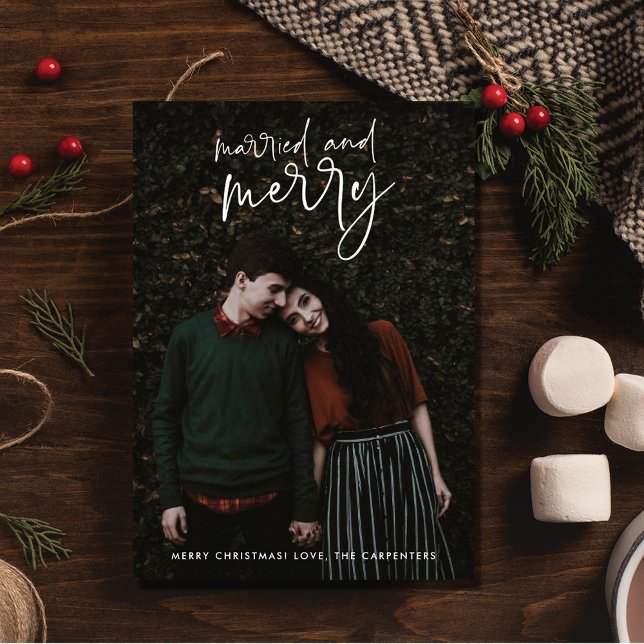 Cartes Pour Fêtes Annuelles Photo de Noël mariée et mariée (Married and Merry Newlywed Photo Christmas Holiday Card)