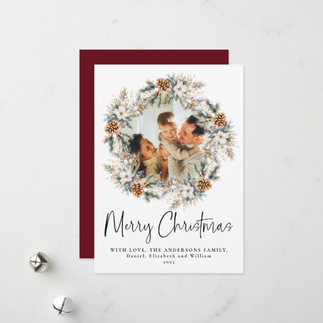 Cartes Pour Fêtes Annuelles Rouge Script élégant de la couronne botanique Noël (Devant/Arrière en situation)