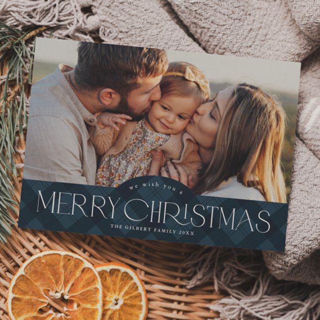 Cartes Pour Fêtes Annuelles Rustic Navy Blue Plaid Photo Joyeux Noël (Rustic navy blue plaid photo Christmas holiday postcard.)