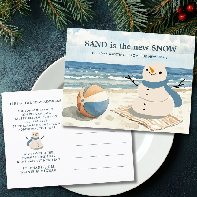 Cartes Pour Fêtes Annuelles Sandy Snowman Beach Scene Nouvelle adresse (Sandy Snowman Beach Scene New Address Holiday Moving Announcement Postcard)