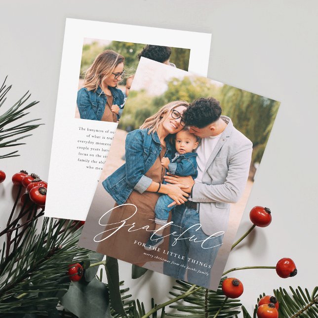 Cartes Pour Fêtes Annuelles Simple Gratuit Pour Les Petites Choses Noël (An elegant script grateful photo Christmas holiday card.)