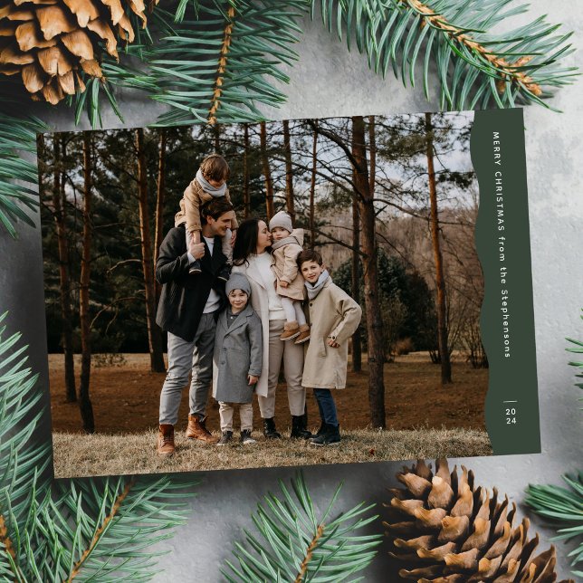Cartes Pour Fêtes Annuelles Simple moderne pointe ondulée vert photo de Noël (Créateur téléchargé)
