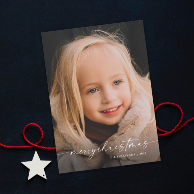 Cartes Pour Fêtes Annuelles Simple Photo de Noël avec écriture manuscrite (An elegant photo christmas holiday card with modern handwritten merry christmas typographic overlay.)