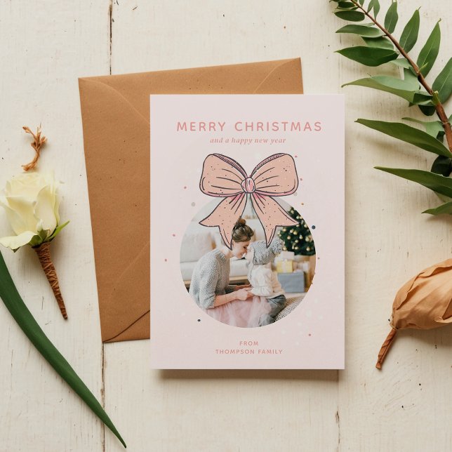 Cartes Pour Fêtes Annuelles Soft Pastel rose Boule de Noël Bow Photo (Créateur téléchargé)
