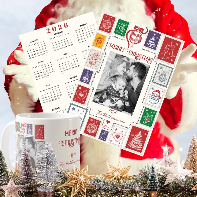Cartes Pour Fêtes Annuelles Timbre Retro Whimsical Photo de vacances 2026 Cale (Whimsical Modern Nostalgia Christmas Photo Card with 2026 Calendar Coffee Mug Stocking Stuffer Gifts)