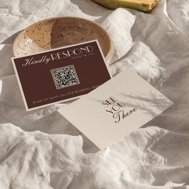 Cartons Réponse Classy Chocolate Brown Old Money QR Code Wedding (Créateur téléchargé)