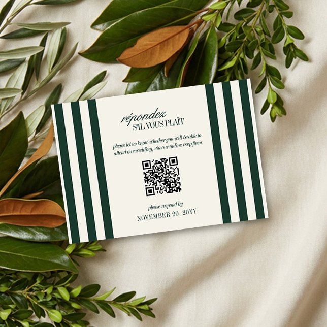 Cartons Réponse Code QR de mariage à rayure verte classique (QR Code RSVP Card from the Green Stripe Old Money wedding collection by Darling & May)