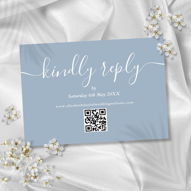 Cartons Réponse Code QR Élégant Script Répondre aimablement Bleu p (QR Code Elegant Script Kindly Reply Dusty Blue RSVP Card)