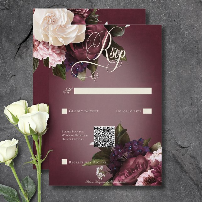 Cartons Réponse Code QR floral foncé élégant bordeaux & crème flou (Dark Elegant Burgundy & Cream Blur Floral QR Code RSVP Card)