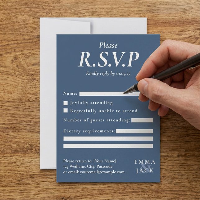 Cartons Réponse Élégant serif bleu avec mariage d'esperluette (Elegant Blue serif with ampersand wedding RSVP Card.)