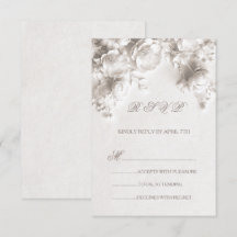 Fleurs sculpturales blanches Roses sauvages