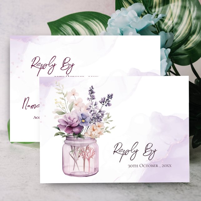 Cartons Réponse Fleurs violettes rustiques Élégantes En Mariage Ma (Rustic Elegant Purple Flowers In Mason Jar Wedding RSVP Card)