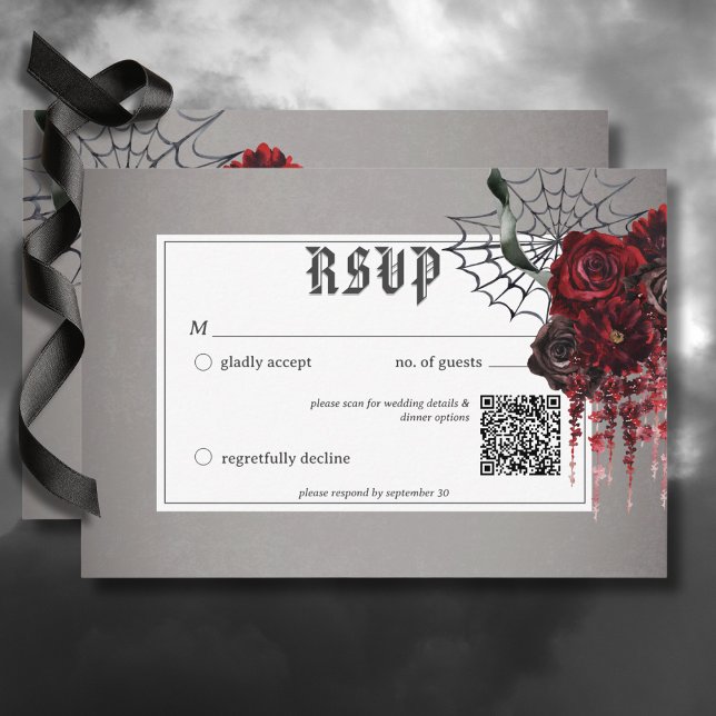 Cartons Réponse Love & Bones Éffrayant Rouge Floral Mariage QR Cod (Love & Bones Spooky Red Floral Wedding Response Card with QR Code)