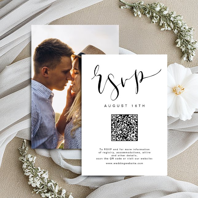 Cartons Réponse Noir Blanc moderne Simple Script mariage code QR (Black White Modern Simple Script wedding QR code RSVP Card)