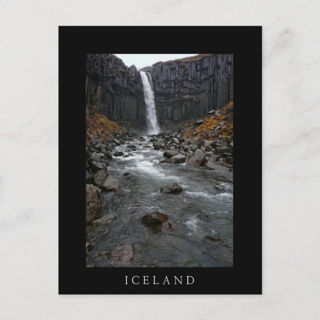 Cascade de Svartifoss, carte postale noire d'Islan (Devant)