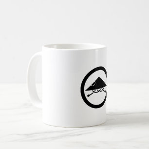 Casque d'Ashigaru sur mug à café en cercle