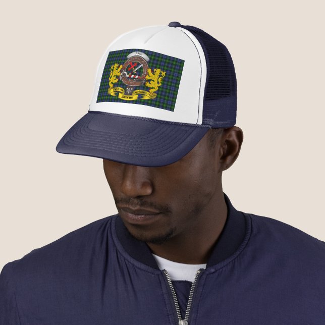 Casquette Adam Scottish Tartan & Badge Trucker Hat (En situation)