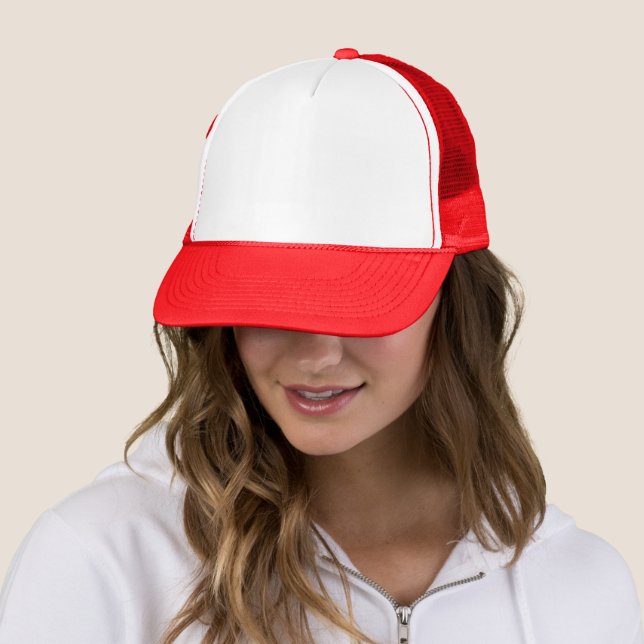 Casquette Autorité Simple Rouge Et Blanc® (En situation)