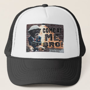 Casquette Blaireau de miel avec la mitrailleuse