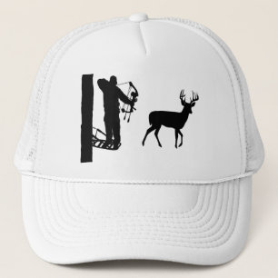 Casquette Bowhunter dans des cerfs communs de tir de