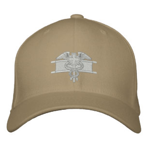 Casquette Brodée Badge Médicale Expert Field