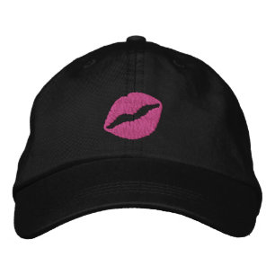 Casquette Brodée Canne à lèvres rose chaud Pucking up Baiser sur No