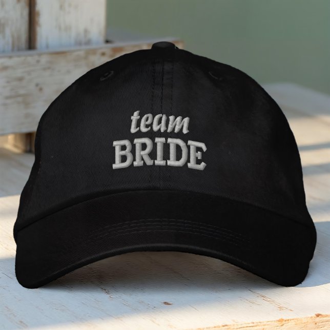 Casquette Brodée Équipe Mariée Typographie Simple Moderne Mariage (Créateur téléchargé)
