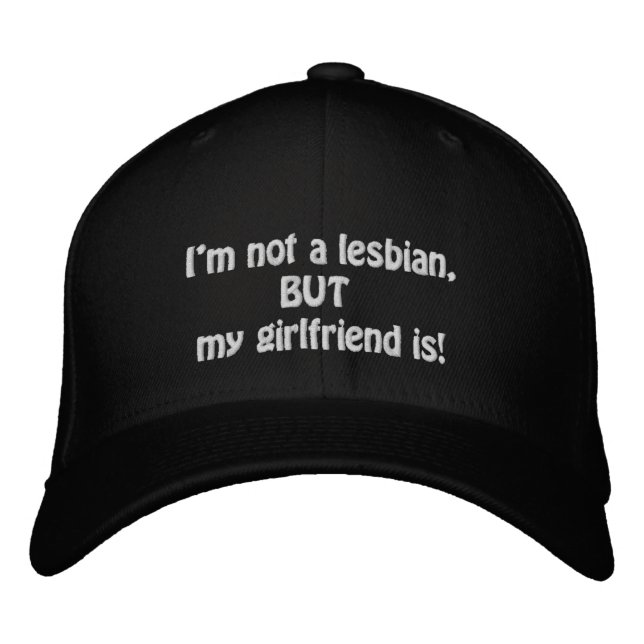 Casquette Brodée Je ne suis pas lesbienne mais ma petite amie est (Devant)