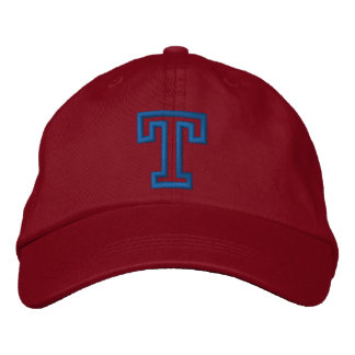 CASQUETTE BRODÉE LETTRE MINUSCULE ATHLÉE "T"