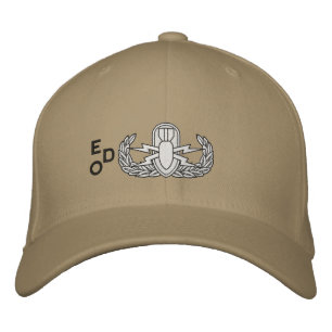 CASQUETTE BRODÉE OEIL