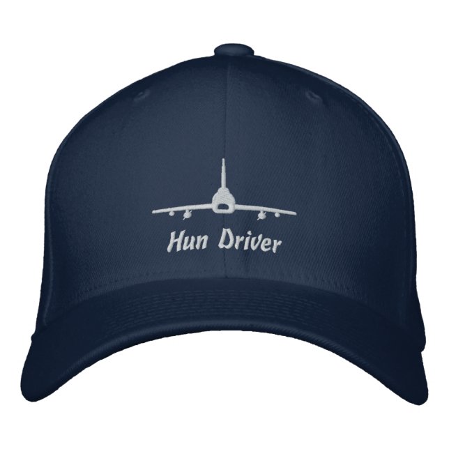 Casquette Brodée Pilote F-100 Hun avec indicatif d'appel sur le dos (Devant)