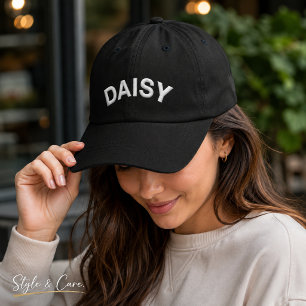 Casquette Brodée Texte DAISY personnalisé moderne