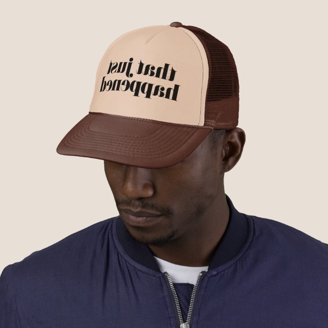 Casquette Cela juste s'est produit vers l'arrière (En situation)