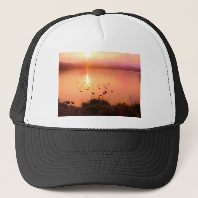 Casquette Coucher de soleil rose et de lac de pêche (Devant)
