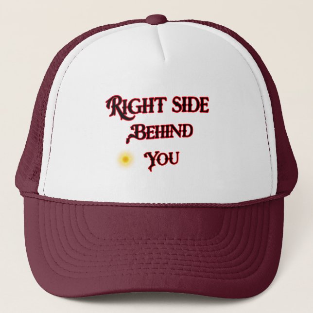 Casquette Du Côté Droit Derrière Le Chapeau Du Camion (Devant)